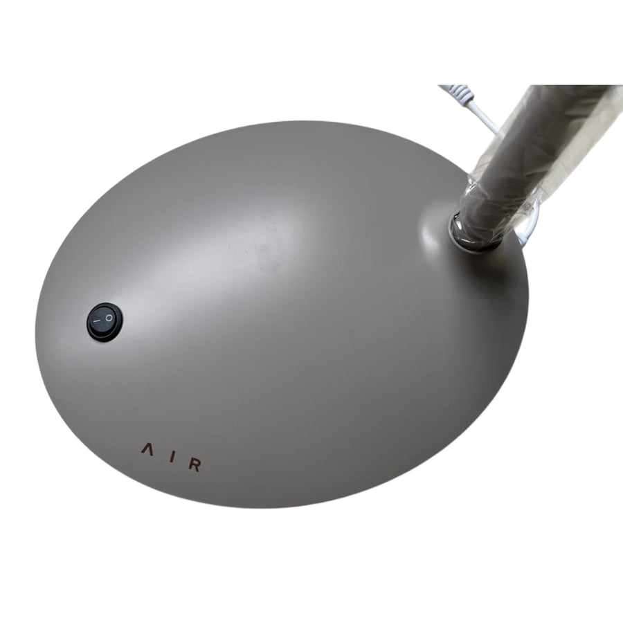 AIR Magnifier Lamp
