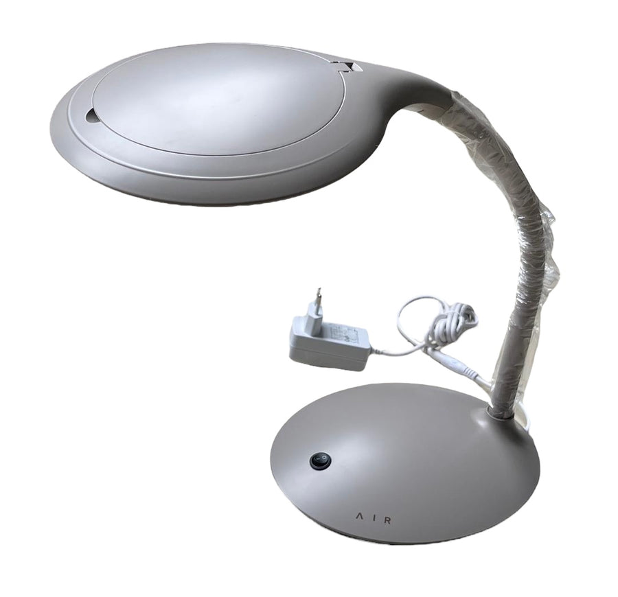 AIR Magnifier Lamp
